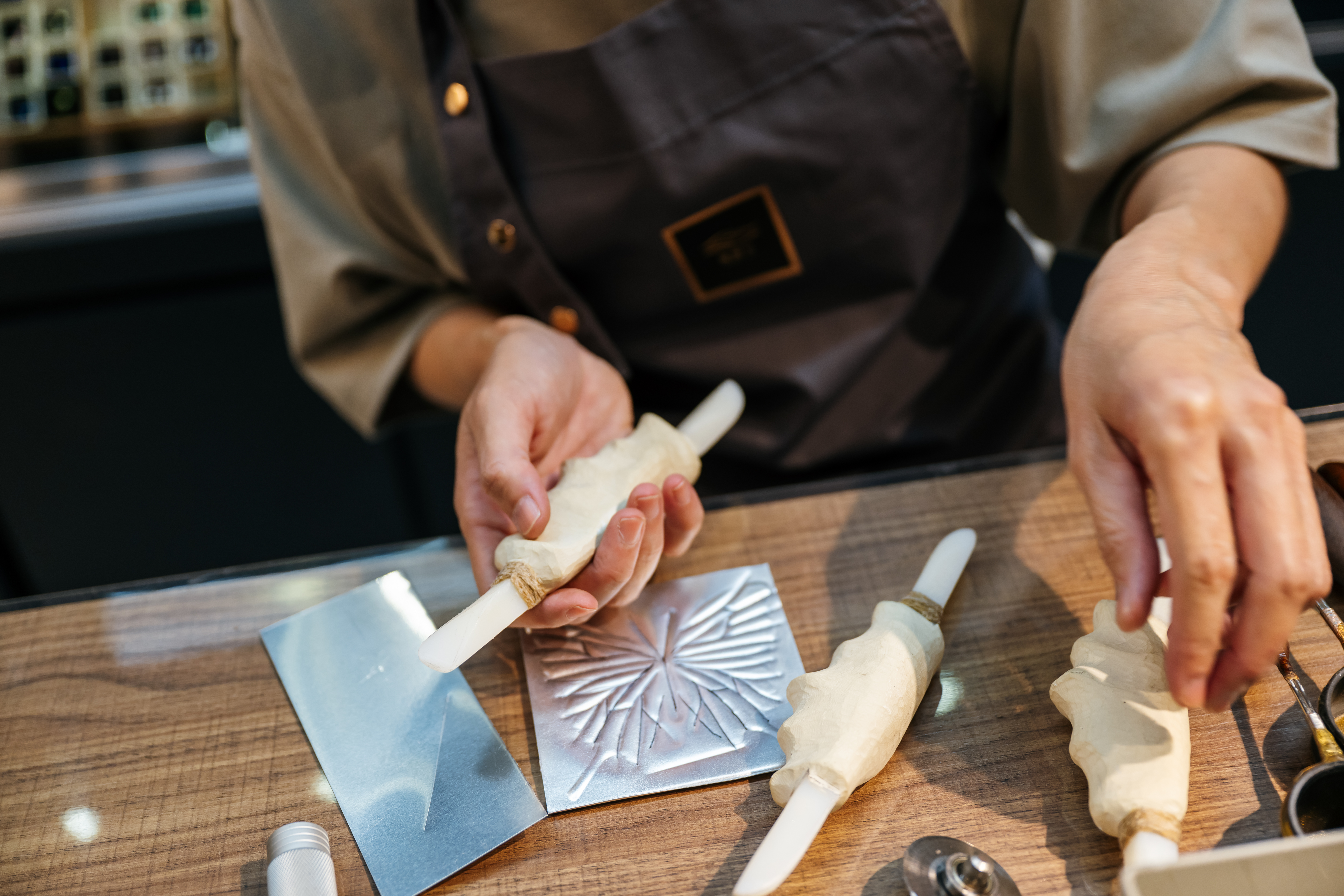 圖1. 傳玻者會特別設計屬於他們的製具（輔具）