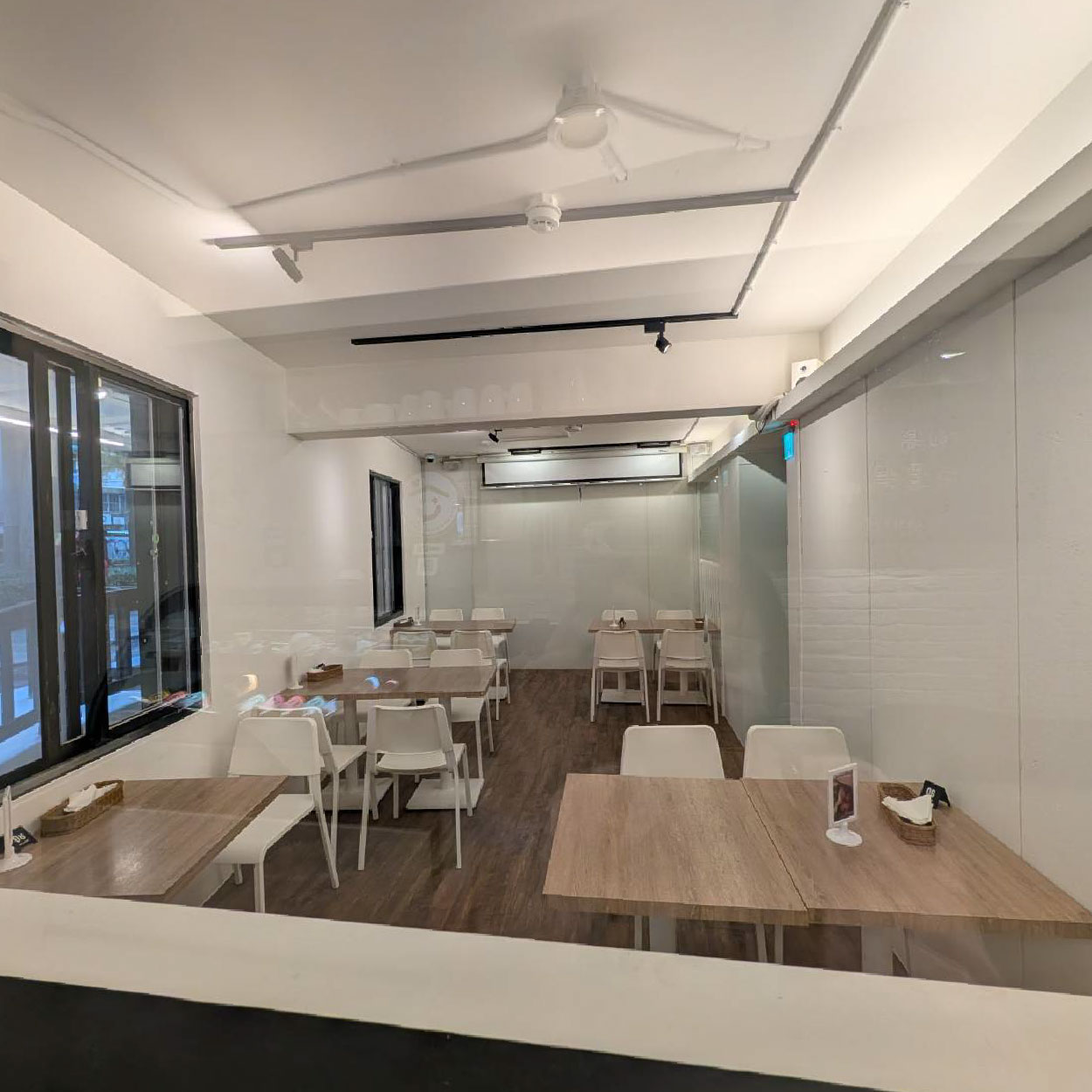 企業內部環境或食品以及用品